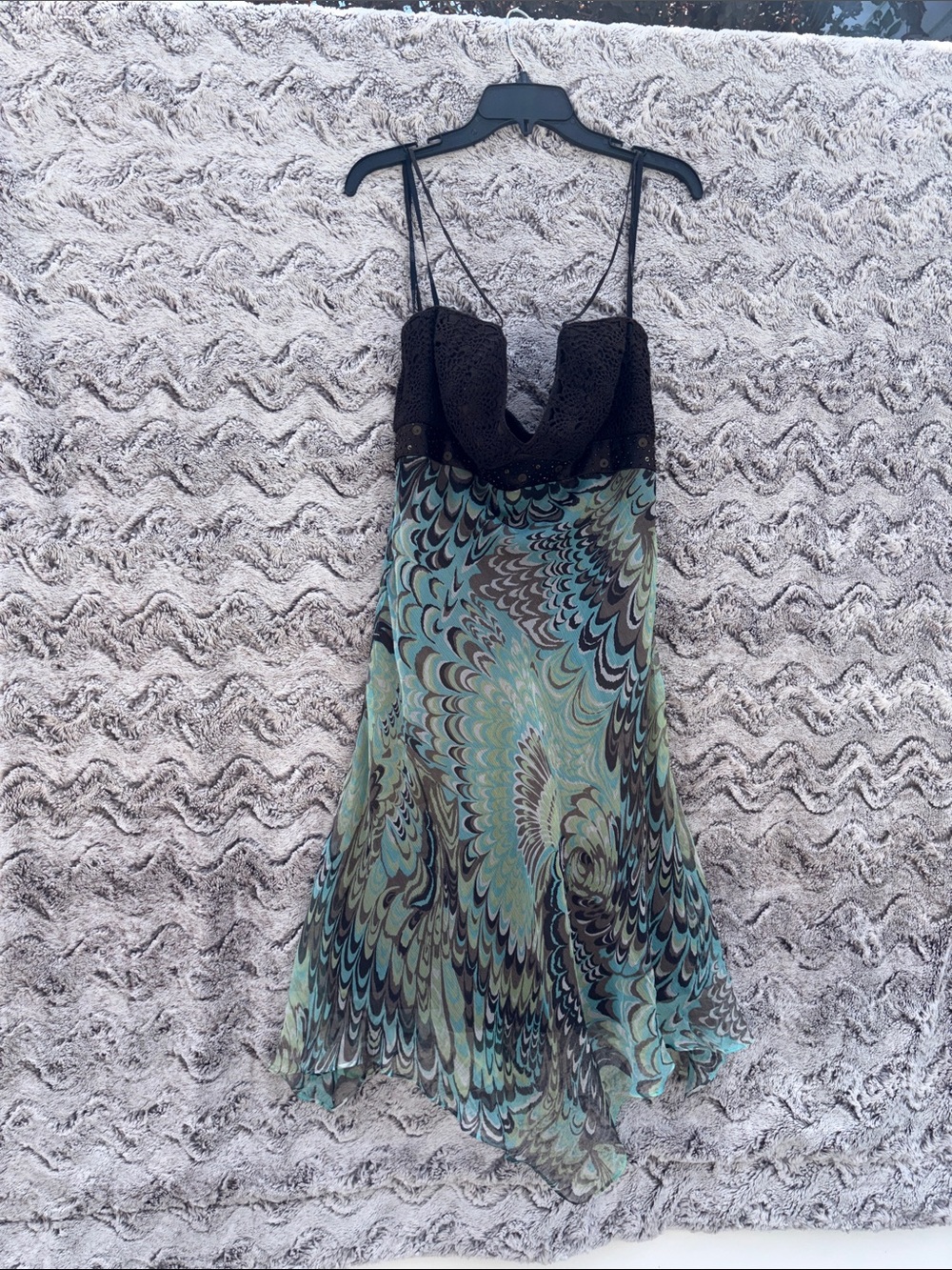Sleeveless Scallop-Print A-Line Dress in Teal and Black